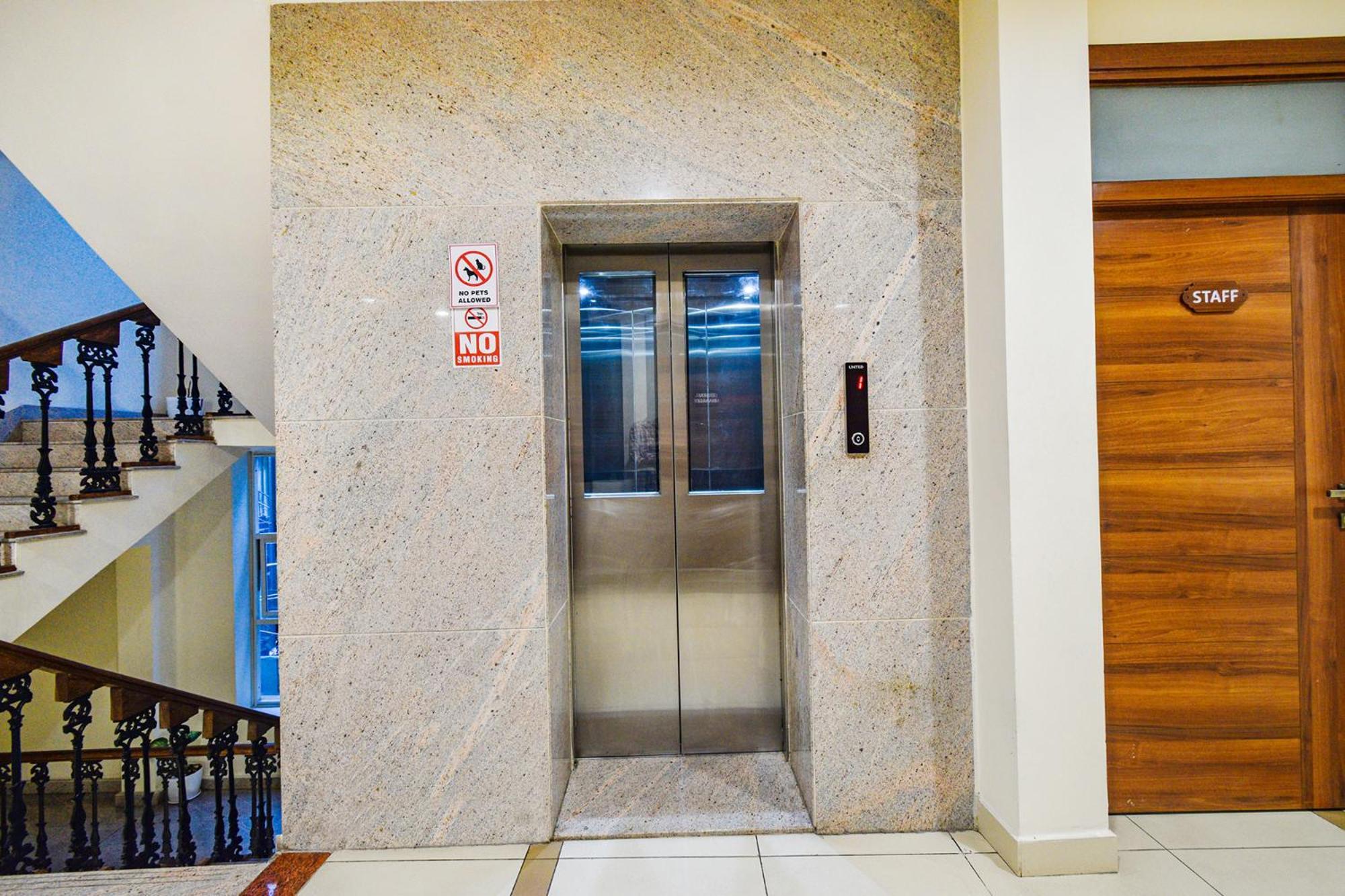 Fabhotel Prime Am Suites - Nr Yashoda Hospitals - Secunderabad Hyderabad Esterno foto